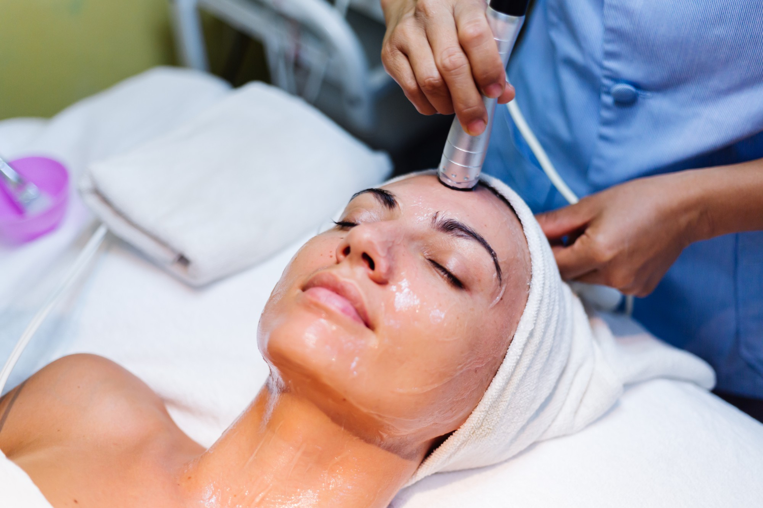 Why HydraFacial Treatment is the Ultimate Solution for Glowing, Healthy Skin